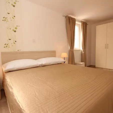 Gorica Ii A2-2 Br-1 By Interhome