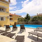 Gorica Ii A2-2 Br-1 By Interhome * Baška