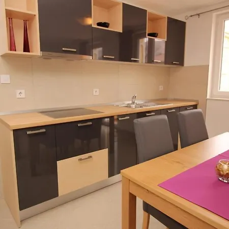 Gorica Ii A2-2 Br-1 By Interhome Baška
