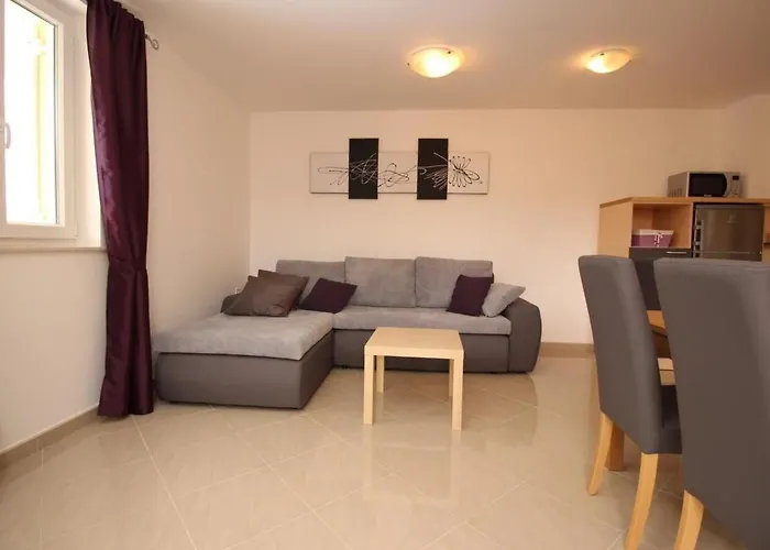 Gorica Ii A2-2 Br-1 By Interhome