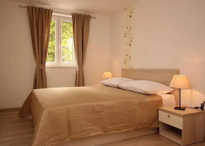 Gorica Ii A2-2 Br-1 By Interhome * Baška